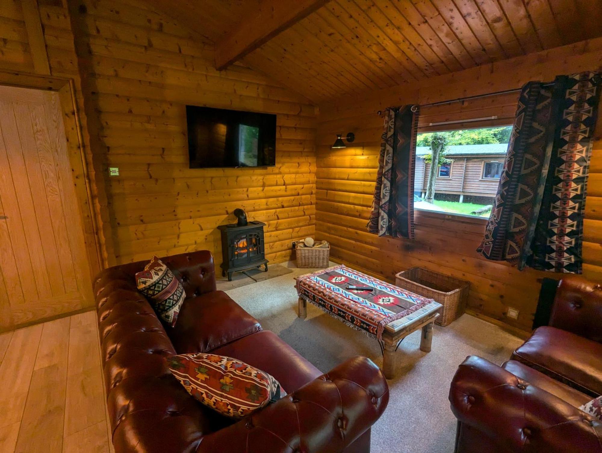 Pineshadow Lodge-Dog Friendly Kenwick Park Louth 라우스 외부 사진